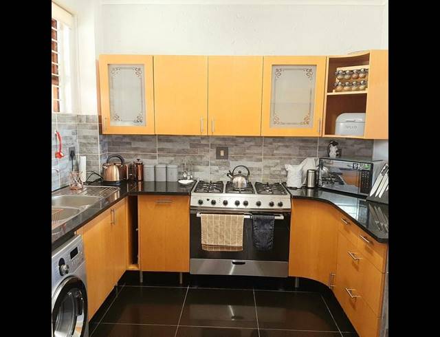 2 BEDROOM APARTMENT FOR SALE IN LYNDHURST